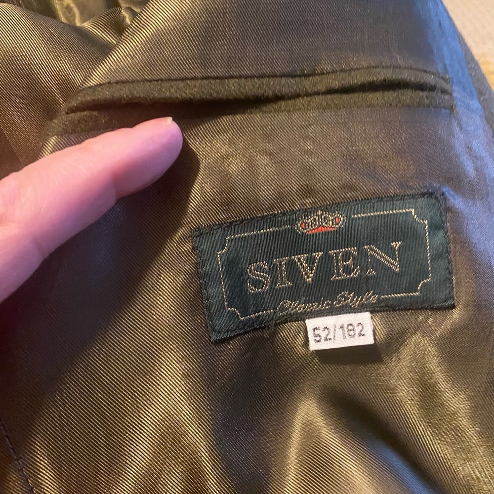 Olive Green Blazer & Pants. 100% Wool. - Picture 2 of 6